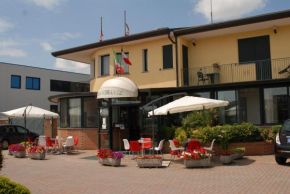 Гостиница Hotel Gran Delta  Розолина